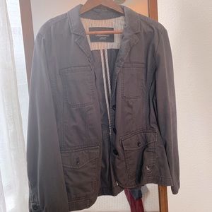 Gray Eddie Bauer blazer with pockets.